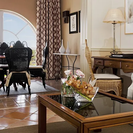 公爵湾酒店 阿德耶