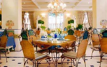 Hotel Bahia Del Duque 5*