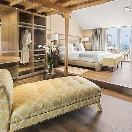 Hotel Bahia Del Duque 5*