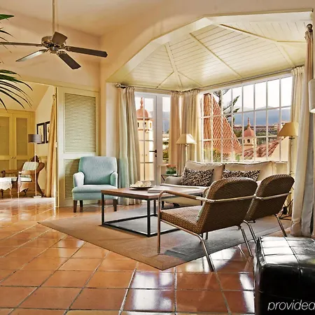 Hotel Bahia Del Duque 5*