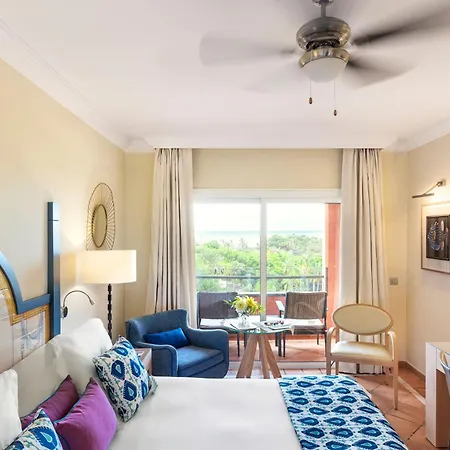 Bahía Del Duque 5*