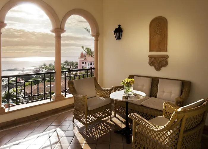 Hotel Bahia Del Duque 5*