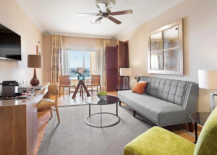 Отель Bahia Del Duque 5*