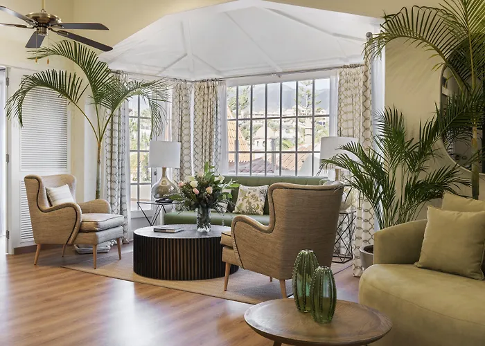 Отель Bahia Del Duque 5*