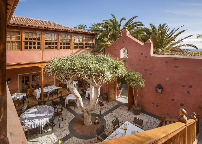 公爵湾酒店 5* 阿德耶