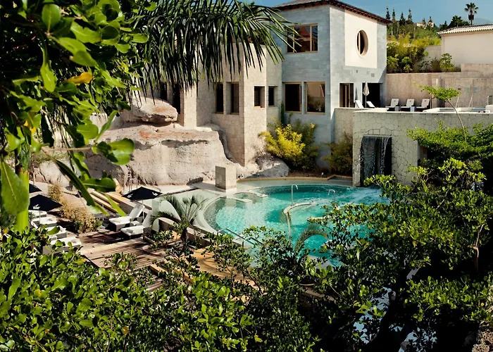 公爵湾酒店 阿德耶